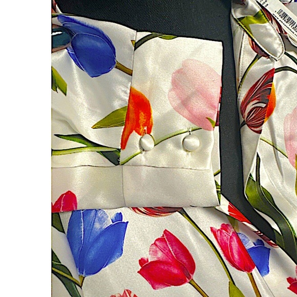 Alice + Olivia Eloise Floral Silk Button-Up Shirt - Picture 9 of 9